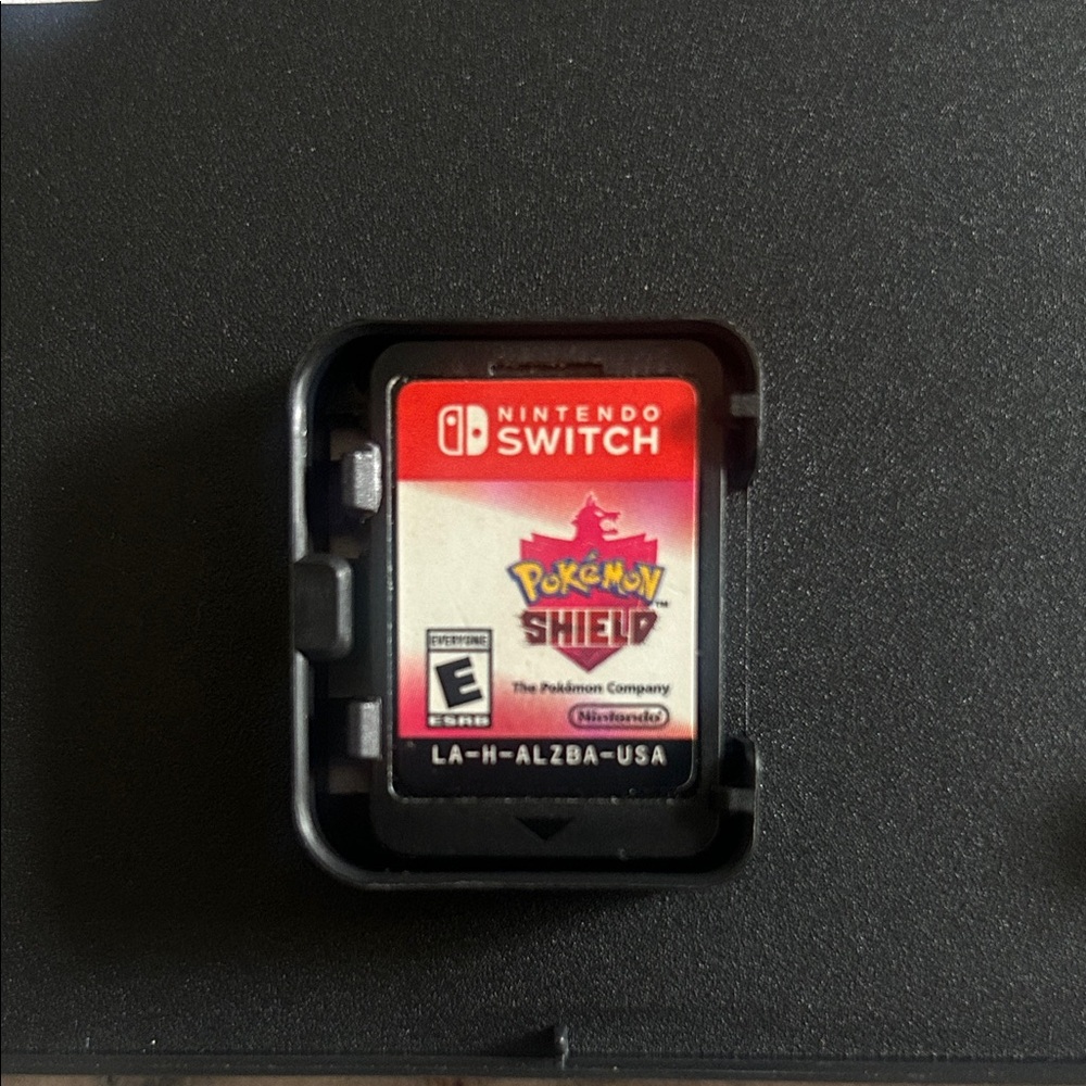 Pokemon Shield Adventure Game - Nintendo Switch Physical Edition
